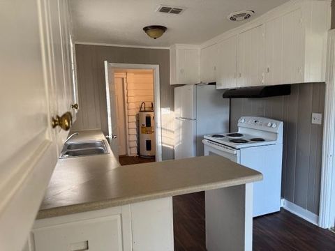 Tiny photo for 500 Laura Lee Avenue, Tallahassee, FL 32301 (MLS # 395399)