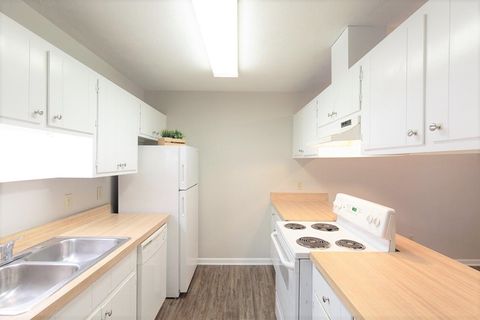 Tiny photo for 671 Holyoke Court #c, Tallahassee, FL 32301 (MLS # 399453)
