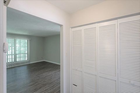 Tiny photo for 671 Holyoke Court #c, Tallahassee, FL 32301 (MLS # 399453)
