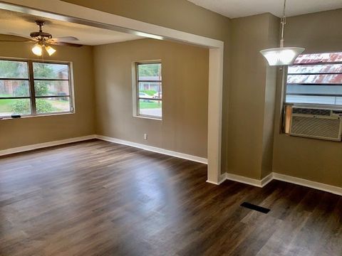 Tiny photo for 711 Dent Street, Tallahassee, FL 32304 (MLS # 396571)