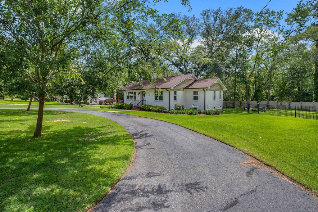 Photo of 1481 SPRUCE Avenue, Tallahassee, FL 32303 (MLS # 400608)