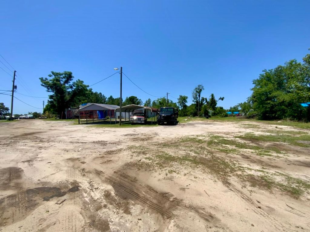 Photo of 1638 SW SR 14, Madison, FL 32340 (MLS # 386490)