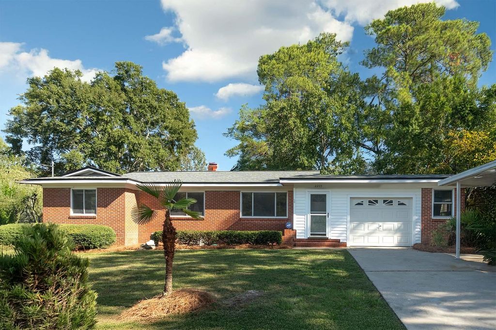 Photo of 2205 Monticello Drive, Tallahassee, FL 32303 (MLS # 391997)