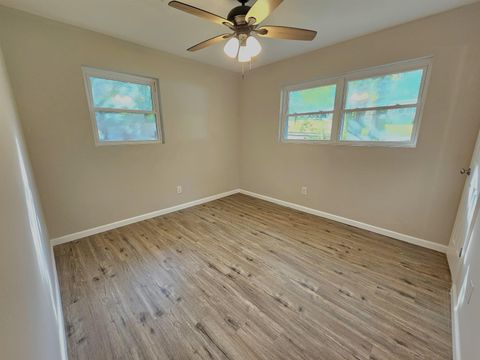 Tiny photo for 1709 Canterbury Street, Tallahassee, FL 32308 (MLS # 387748)