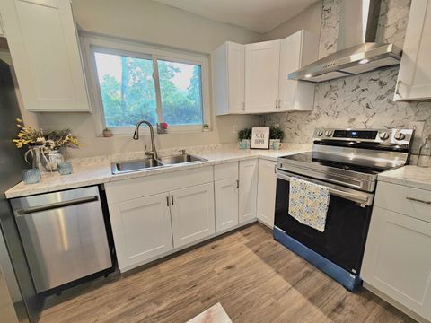 Tiny photo for 1709 Canterbury Street, Tallahassee, FL 32308 (MLS # 387748)