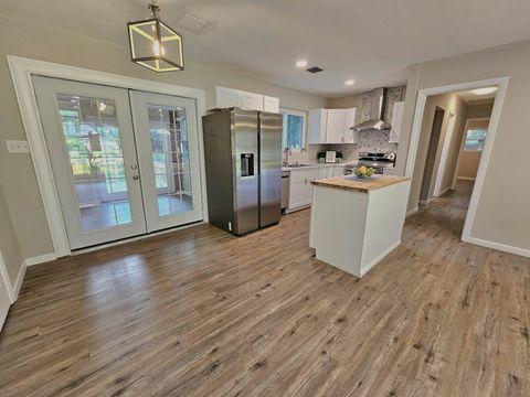 Tiny photo for 1709 Canterbury Street, Tallahassee, FL 32308 (MLS # 387748)