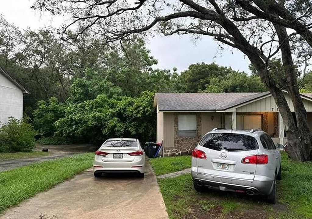 Photo of 7133 Tallowtree Lane, Other Florida, FL 32835 (MLS # 399239)
