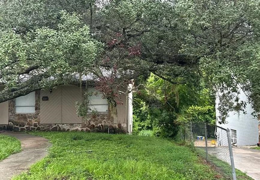 7133 Tallowtree Lane