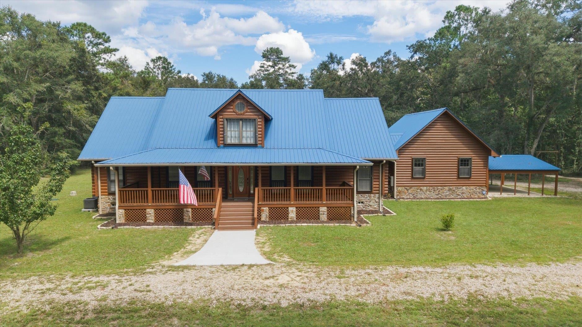 883 Hunters Trace