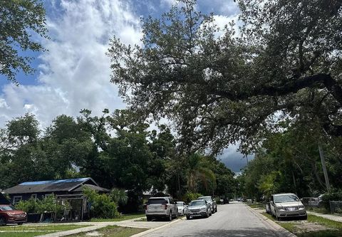 Tiny photo for 3634 S 17th Avenue, Other Florida, FL 33711 (MLS # 402086)