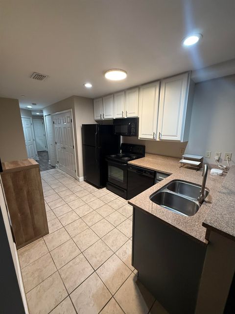 Tiny photo for 215 W College Avenue #302, Tallahassee, FL 32301 (MLS # 391374)