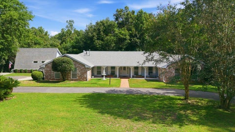 Photo of 210 PLANTERS Circle, Quincy, FL 32352 (MLS # 400653)