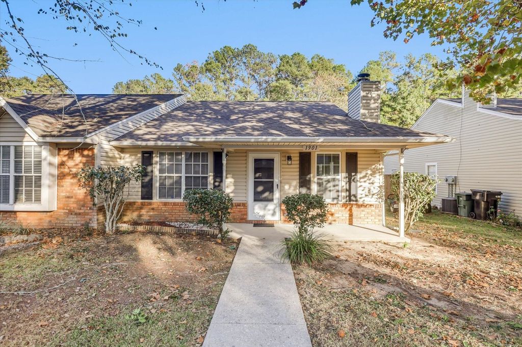 Photo of 1901 Gina Drive #B, Tallahassee, FL 32303 (MLS # 393282)