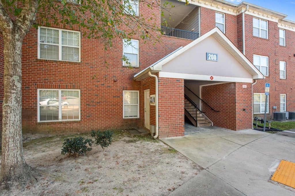 Photo of 3000 S Adams Street #213, Tallahassee, FL 32301 (MLS # 403050)