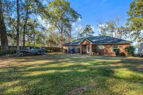 Photo of 22530 FRANCES Way, Tallahassee, FL 32310 (MLS # 395428)
