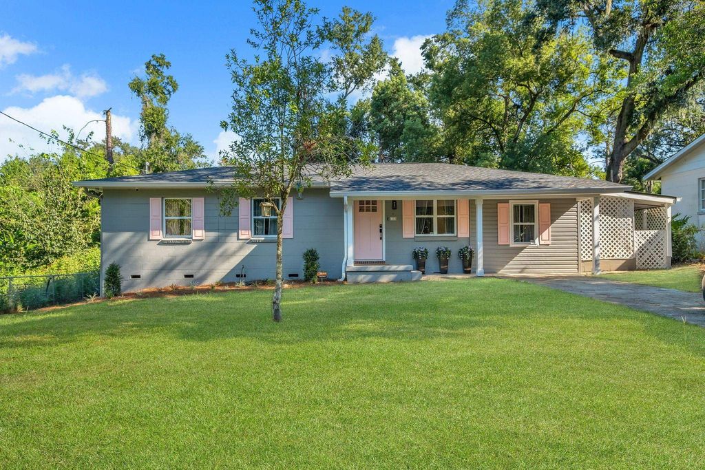 Photo of 2412 Surrey st St, Tallahassee, FL 32304 (MLS # 393598)