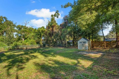 Tiny photo for 2412 Surrey st St, Tallahassee, FL 32304 (MLS # 393598)
