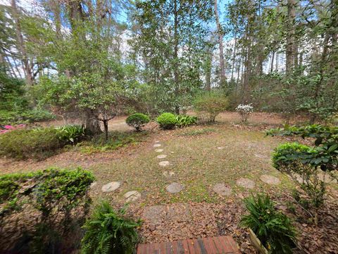 Tiny photo for 3429 Lakeshore Drive, Tallahassee, FL 32312 (MLS # 396885)