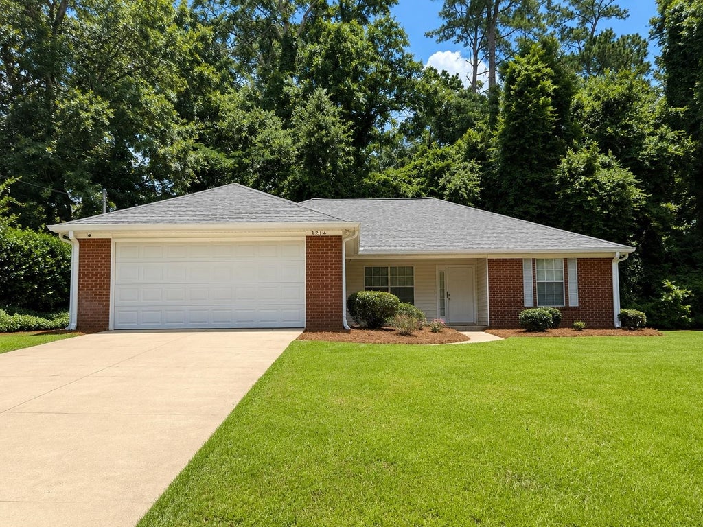 Photo of 3214 Springdale Drive, Tallahassee, FL 32312 (MLS # 401856)