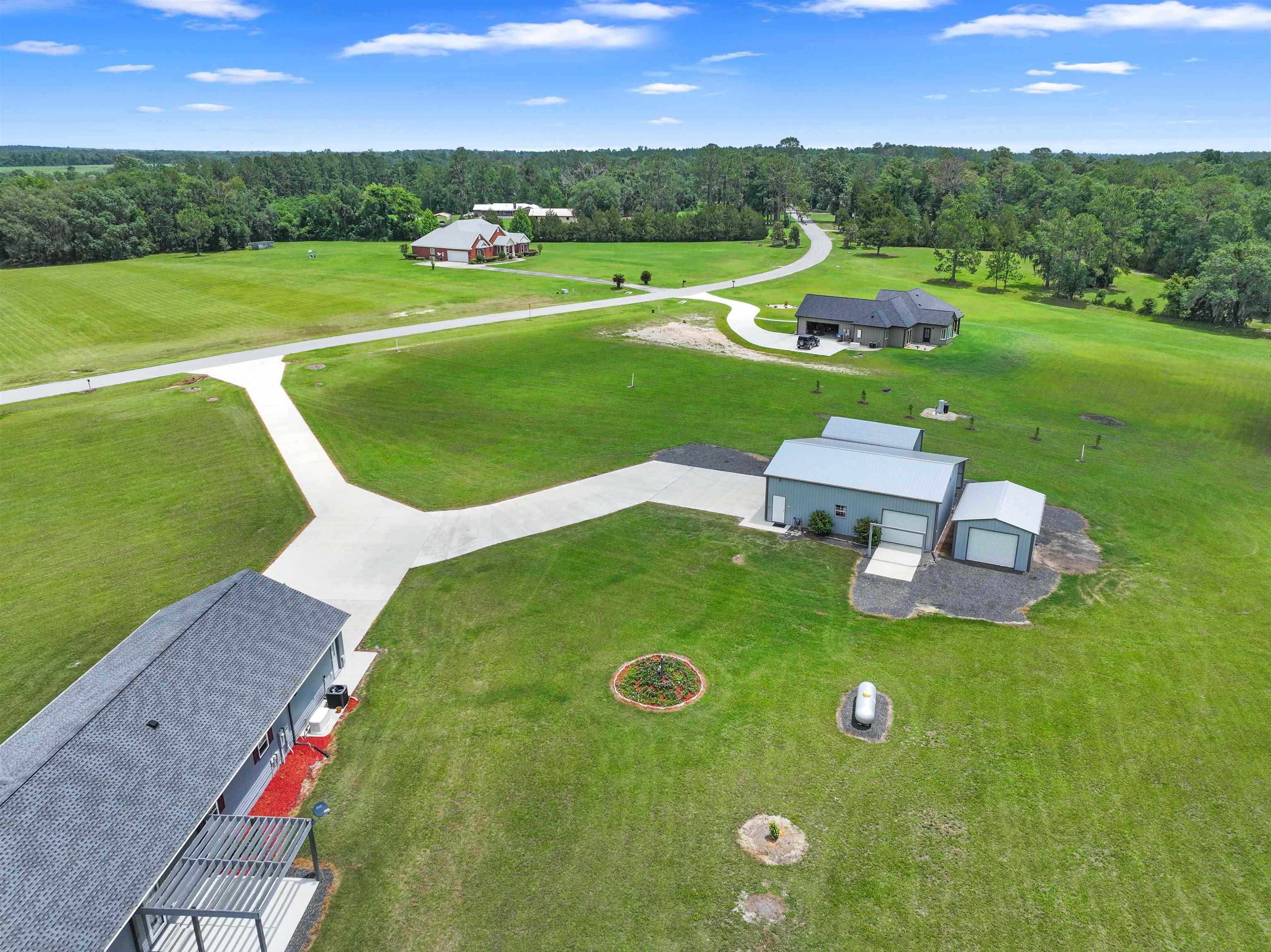 393 NW Willie Deas Rd.