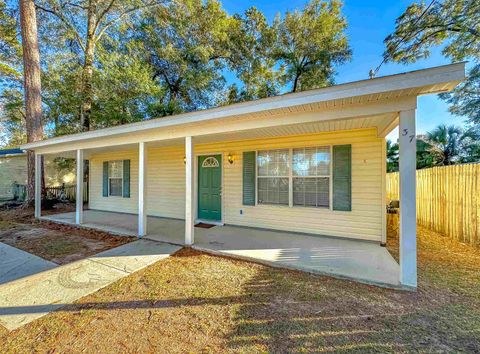 A home in Crawfordville