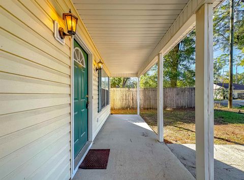 A home in Crawfordville