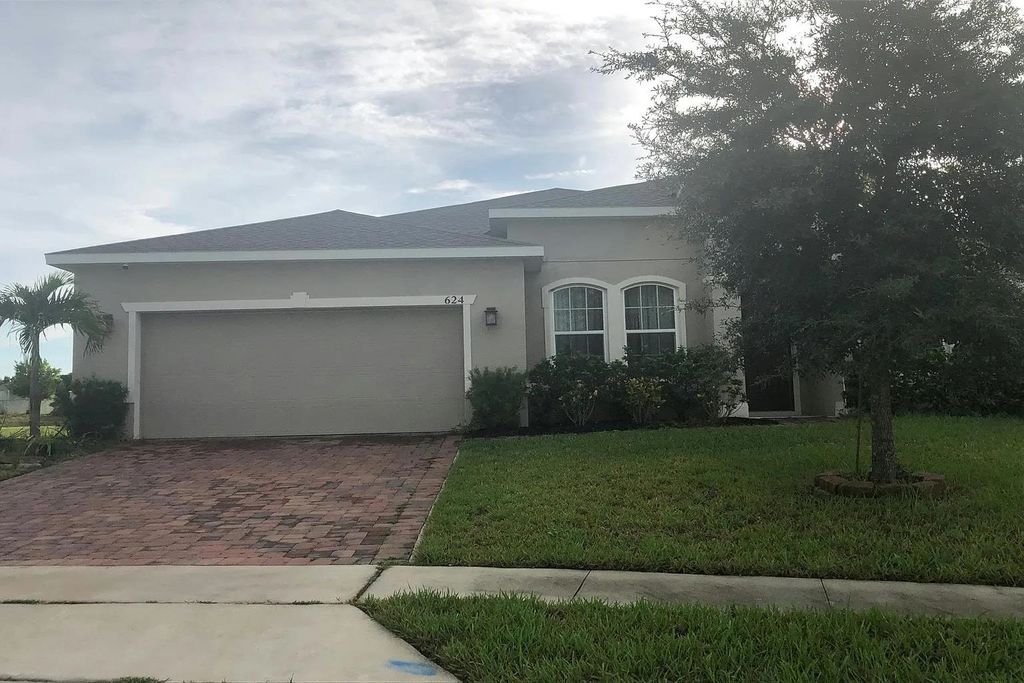 Photo of 624 Spanish Pine Road, Other Florida, FL 33837 (MLS # 391913)