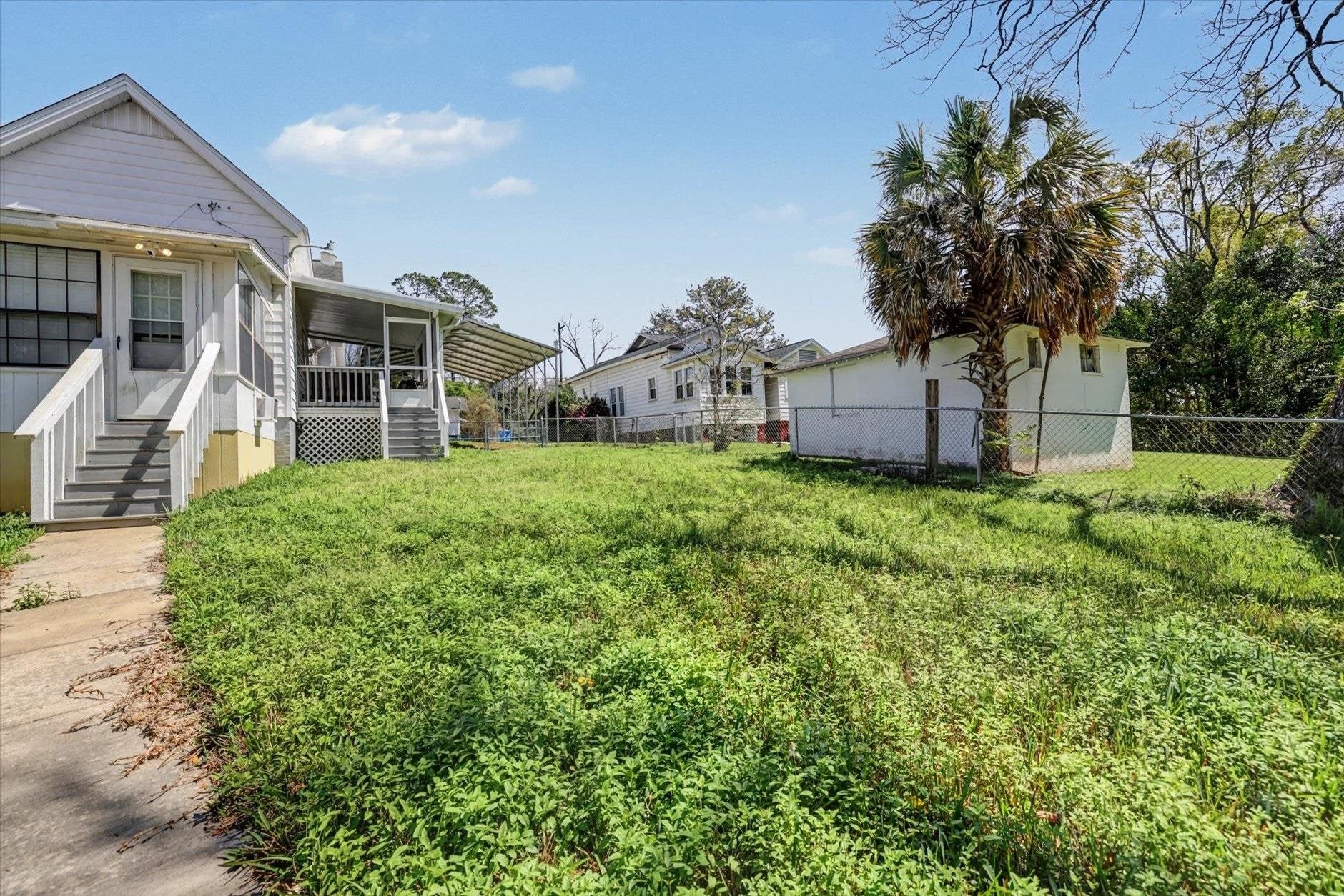 102 SE 1st Street