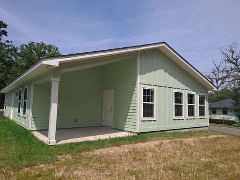 A home in TALLAHASSEE