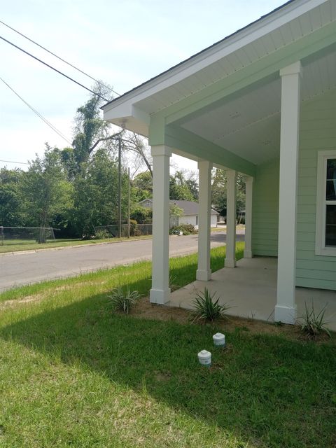 A home in TALLAHASSEE