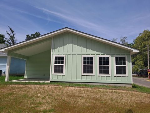 A home in TALLAHASSEE