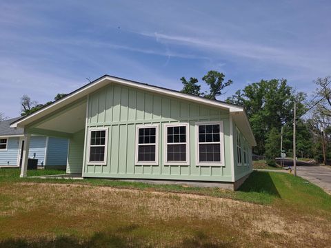 A home in TALLAHASSEE