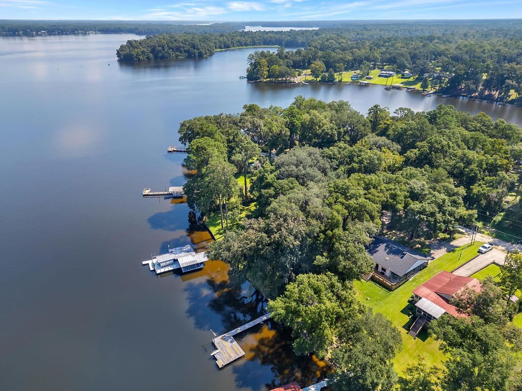 Photo of 3938 Edgewater Drive, Tallahassee, FL 32310 (MLS # 397214)