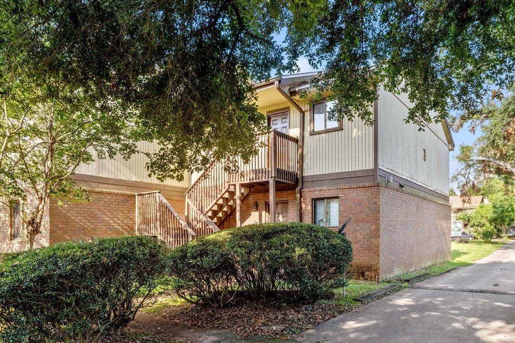 Photo of 216 Dixie Drive #8, Tallahassee, FL 32304 (MLS # 396815)