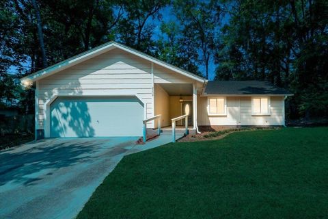 Photo of 2509 Staghorn Place, Tallahassee, FL 32301 (MLS # 386836)