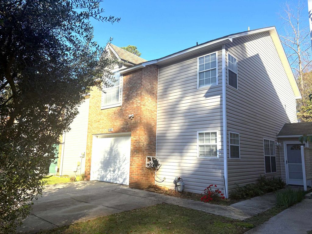 Photo of 3097 CAMELLIAWOOD Circle, Tallahassee, FL 32301 (MLS # 395260)