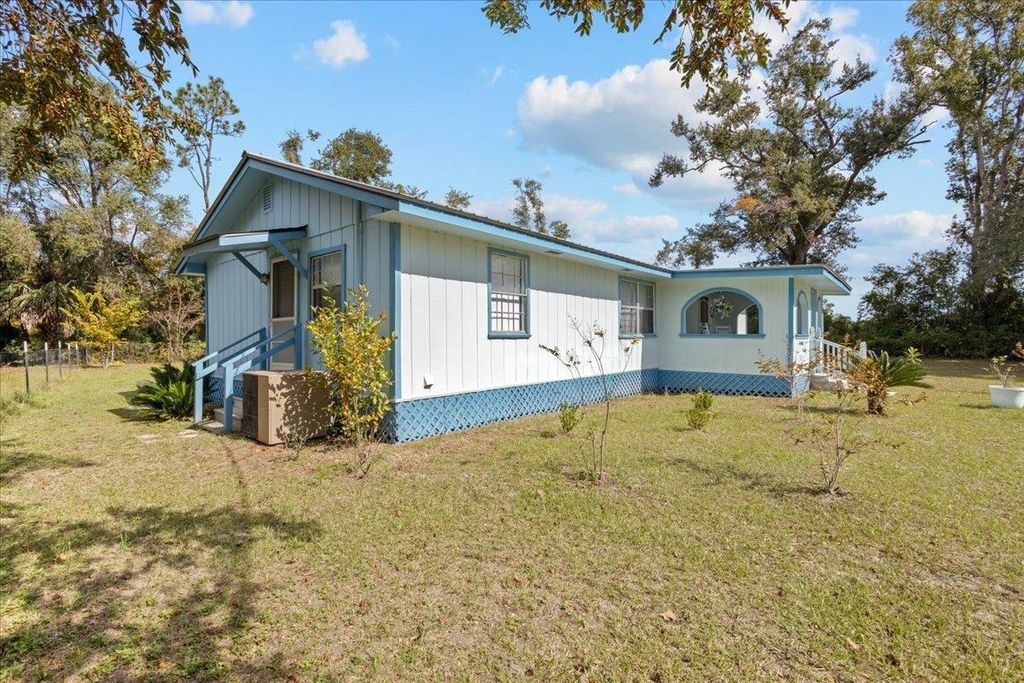 Photo of 1100 W Ash Street, Perry, FL 32347 (MLS # 398511)