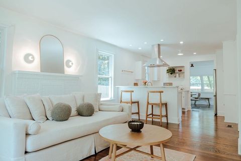 Tiny photo for 1106 Pine Street St, Tallahassee, FL 32303 (MLS # 390197)