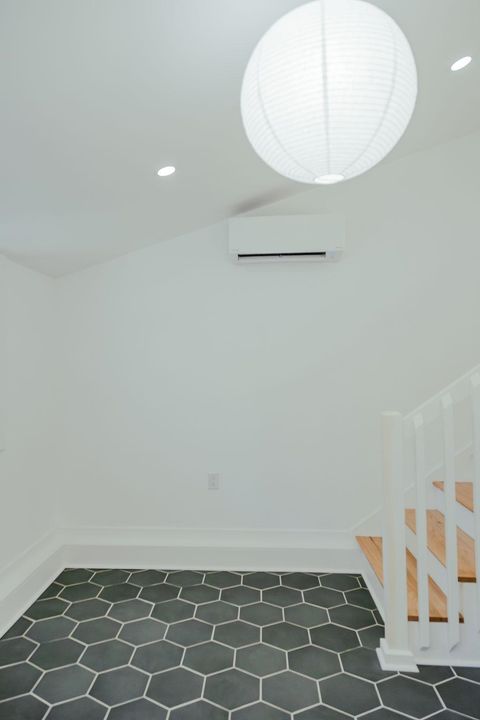 Tiny photo for 1106 Pine Street St, Tallahassee, FL 32303 (MLS # 390197)