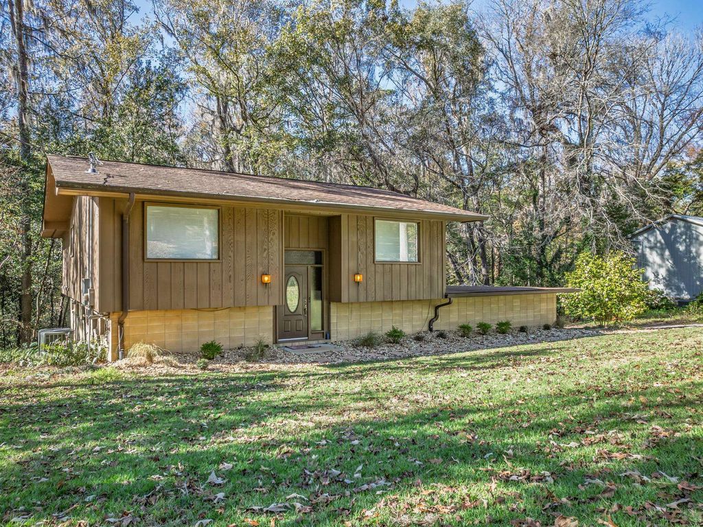 Photo of 3206 Brookforest Drive, Tallahassee, FL 32312 (MLS # 394148)
