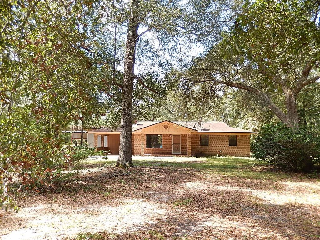 Photo of 171 Bear Creek Road, Quincy, FL 32351 (MLS # 397854)