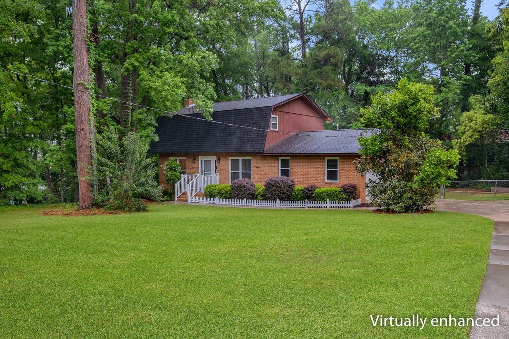 Photo of 2400 Castletower Road, Tallahassee, FL 32301 (MLS # 398313)