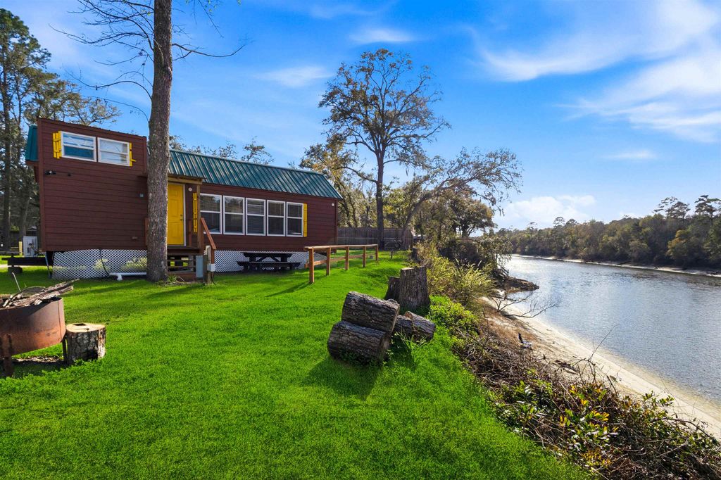 Photo of 4748 Crooked Road, Tallahassee, FL 32310 (MLS # 397672)