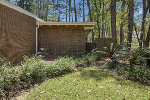 Tiny photo for 810 Middlebrooks Circle, Tallahassee, FL 32312 (MLS # 398043)