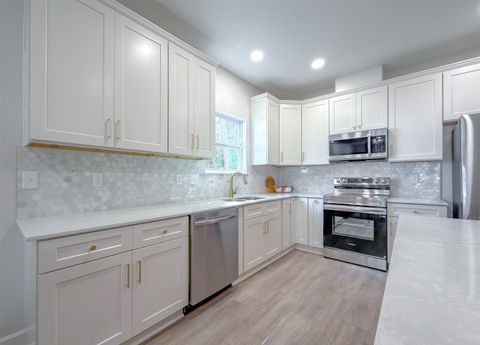 Tiny photo for 1318 Clay Street, Tallahassee, FL 32304 (MLS # 397830)