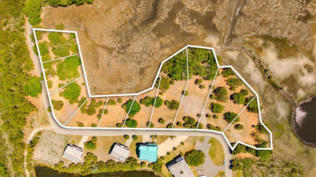 Photo of XXXXXXX Sea Breeze Drive, Crawfordville, FL 32327 (MLS # 400037)