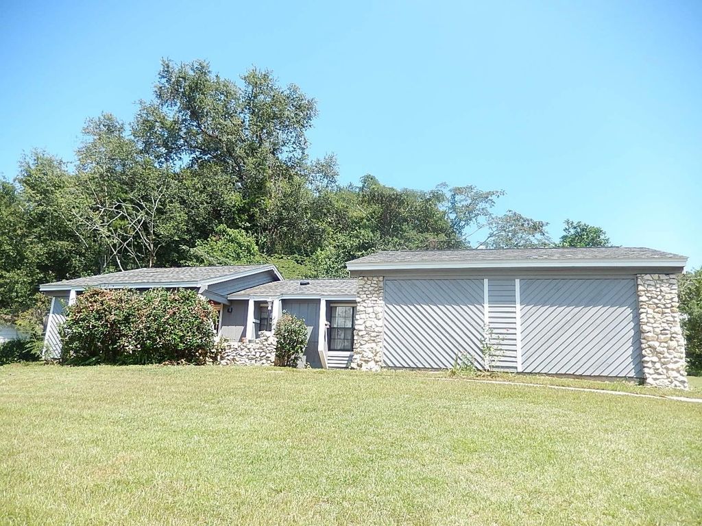 Photo of 2338 Eastgate Way, Tallahassee, FL 32308 (MLS # 390780)