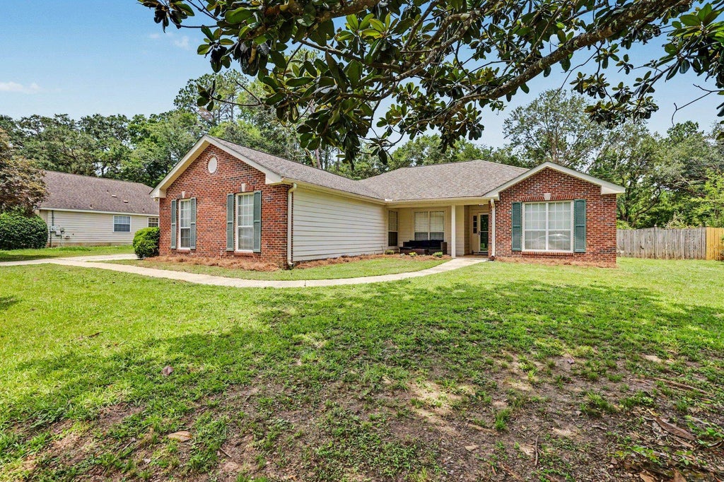 Photo of 9870 Brookhollow Lane, Tallahassee, FL 32317 (MLS # 400747)