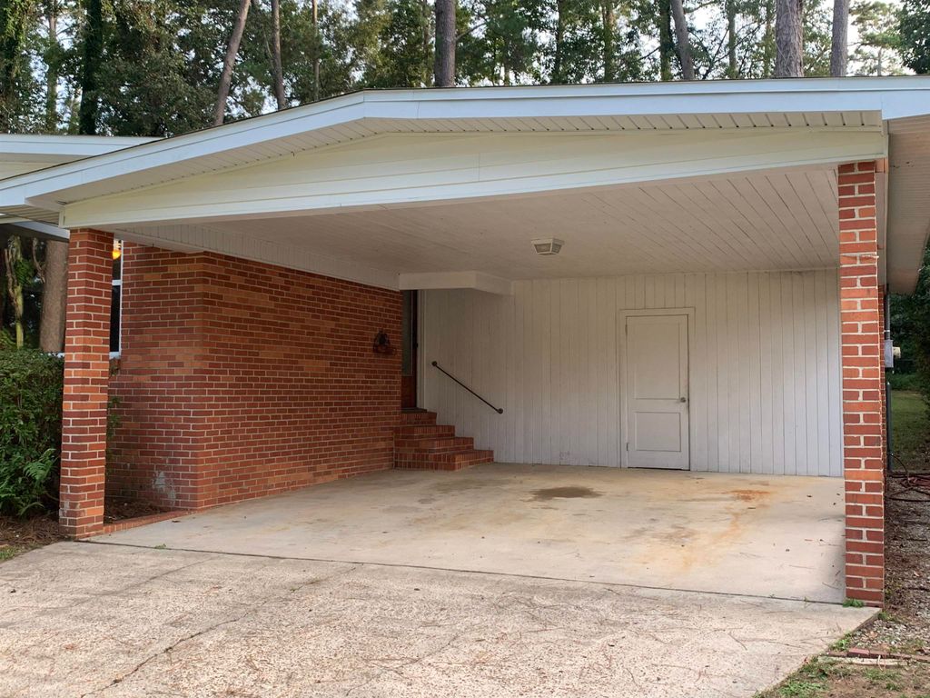 Photo of 1915 Sunset Lane Ln, Tallahassee, FL 32303 (MLS # 391803)