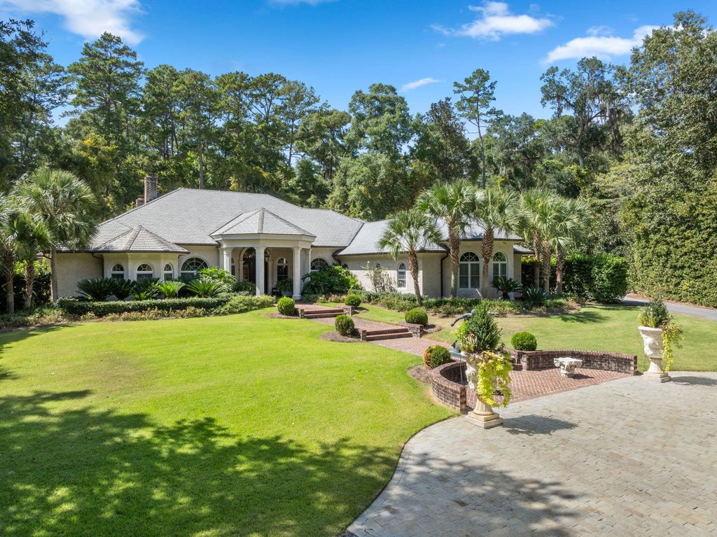 Photo of 3700 Bobbin Brook Way, Tallahassee, FL 32312 (MLS # 393981)